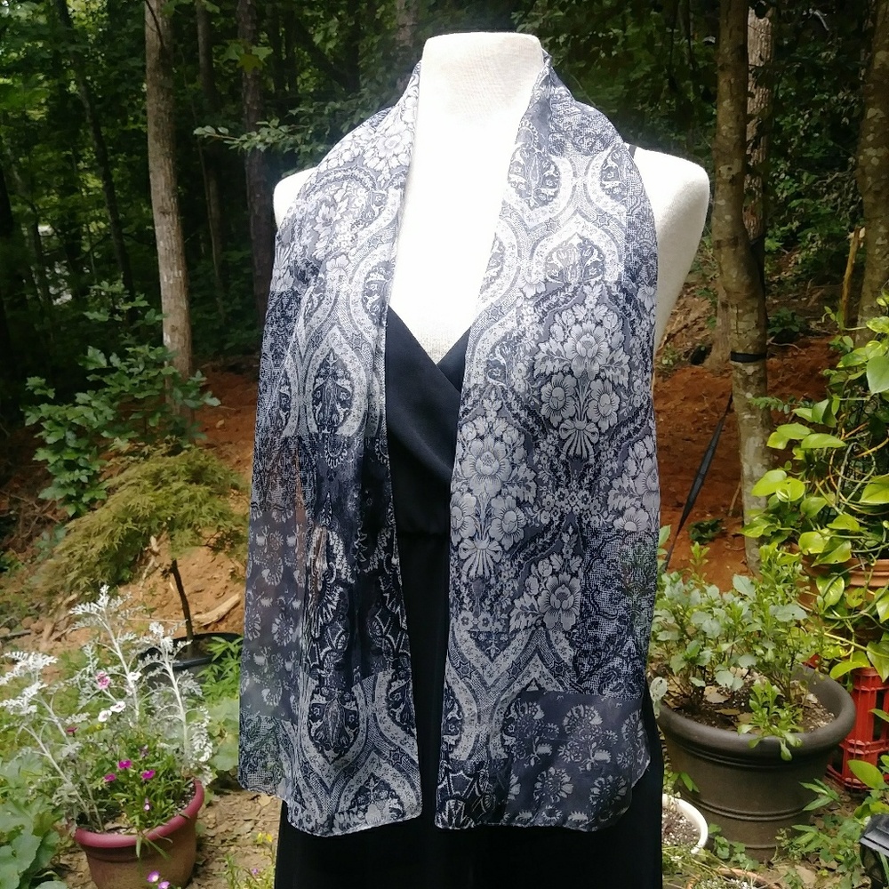 Gray Blue Lace-Pattern Silky Scarf